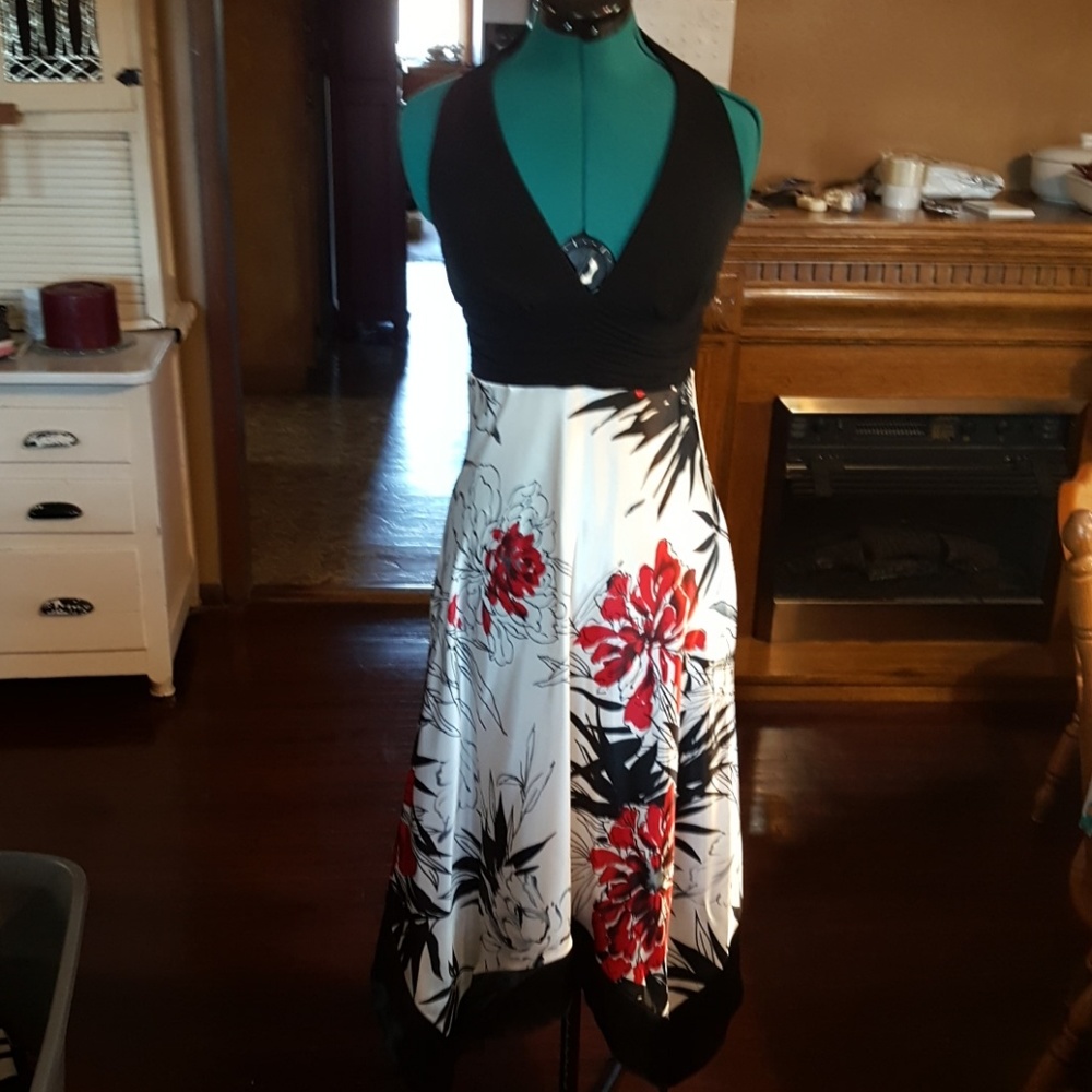 NWOT Gorgeous halter dress